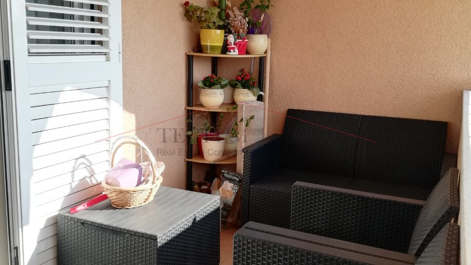 POSEDARJE, APARTMAN 42M2, NOVIJA GRADNJA, NAMJEŠTEN!