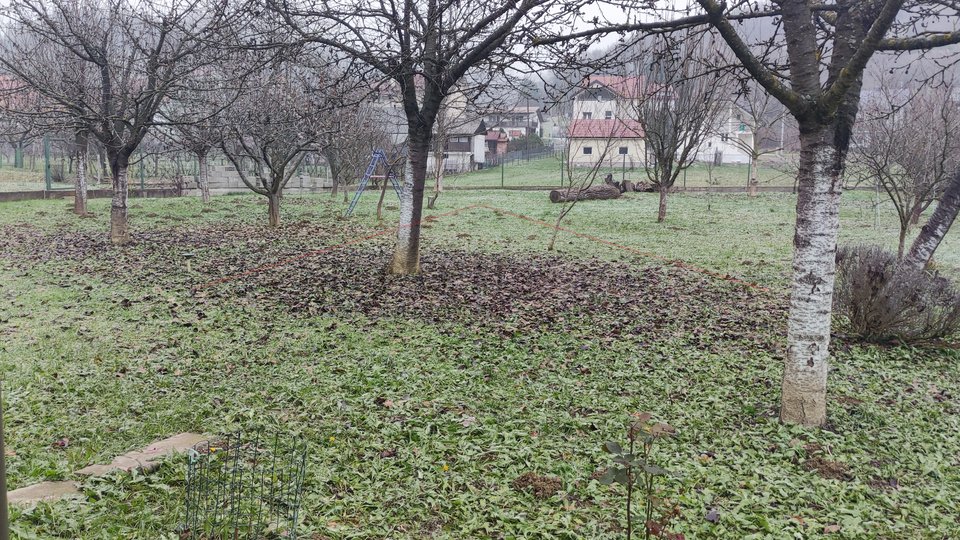 GORNJA DUBRAVA, NOVA OBITELJSKA KUĆA SA DVA STANA, KUĆA 380m2 NA PARCELI OD 2100m2