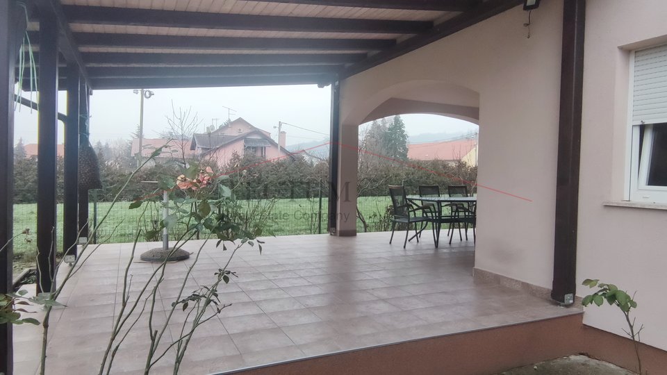 House, 380 m2, For Sale, Zagreb - Gornja Dubrava