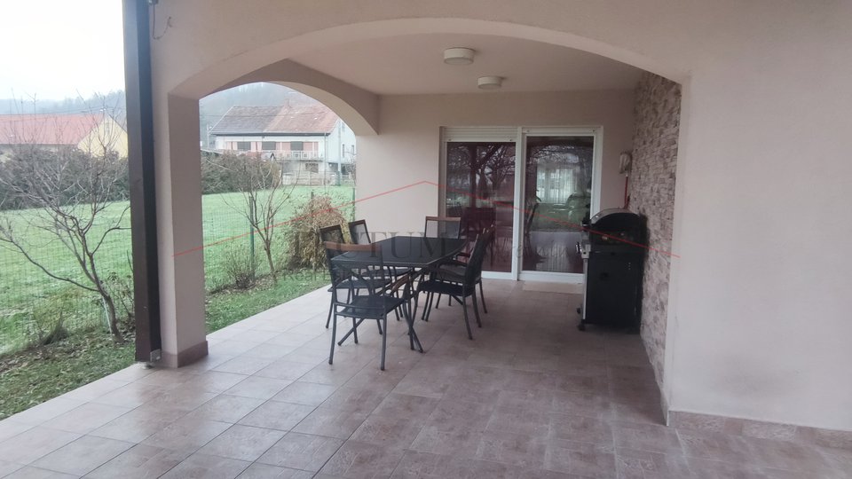 House, 380 m2, For Sale, Zagreb - Gornja Dubrava