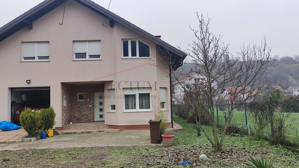 GORNJA DUBRAVA, NOVA OBITELJSKA KUĆA SA DVA STANA, KUĆA 380m2 NA PARCELI OD 2100m2