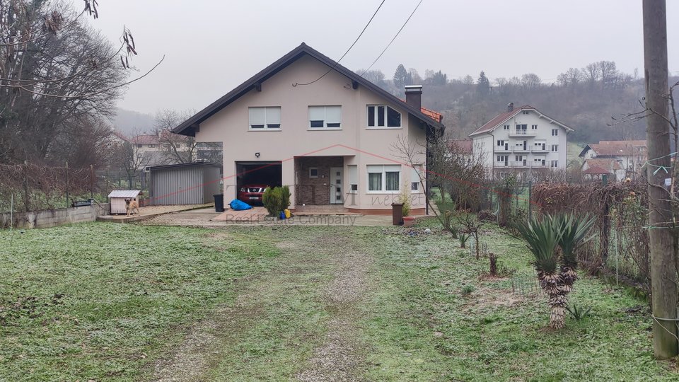 GORNJA DUBRAVA, NOVA OBITELJSKA KUĆA SA DVA STANA, KUĆA 380m2 NA PARCELI OD 2100m2