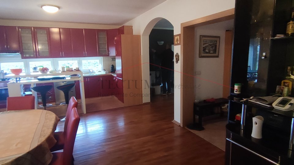 House, 380 m2, For Sale, Zagreb - Gornja Dubrava