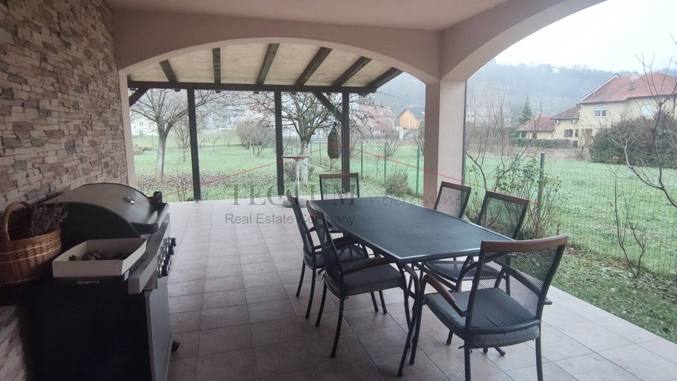 House, 380 m2, For Sale, Zagreb - Gornja Dubrava